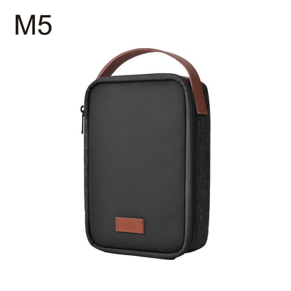 M5 MINIMAL TECH POUCH حقيبة يدوية محمولة